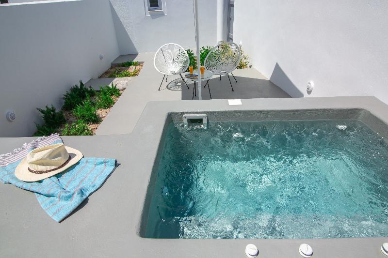 Apanomeria Boutique Residence Oia Exterior photo