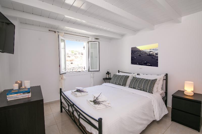 Apanomeria Boutique Residence Oia Exterior photo