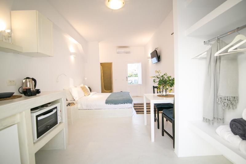 Apanomeria Boutique Residence Oia Exterior photo