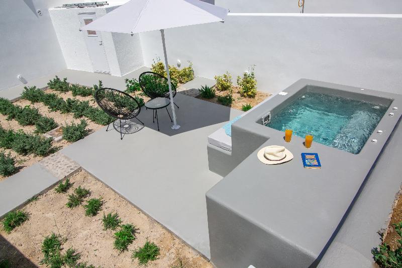Apanomeria Boutique Residence Oia Exterior photo